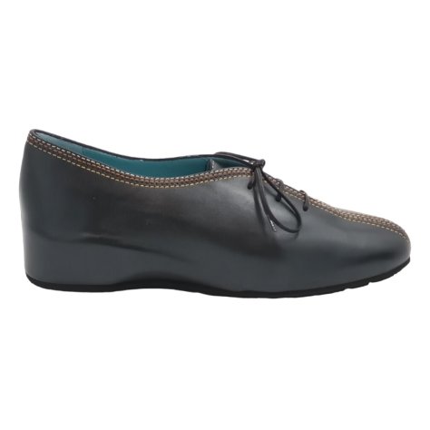Scarpa con zeppa Thierry Rabotin modello Adonella Scarpa con zeppa Thierry Rabotin modello Adonella